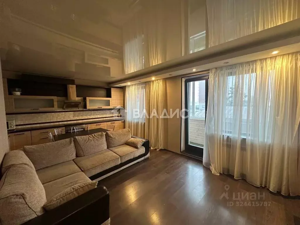 3-к кв. Карелия, Петрозаводск ул. Чапаева, 43 (70.0 м) - Фото 1