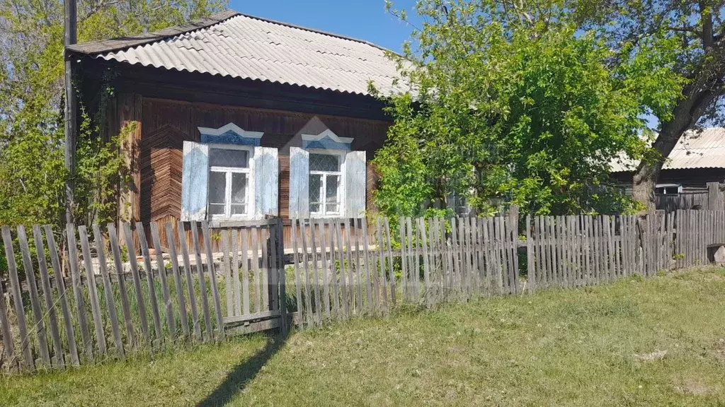 Дом в Алтайский край, Угловский район, Угловский сельсовет, с. Шадруха ... - Фото 0