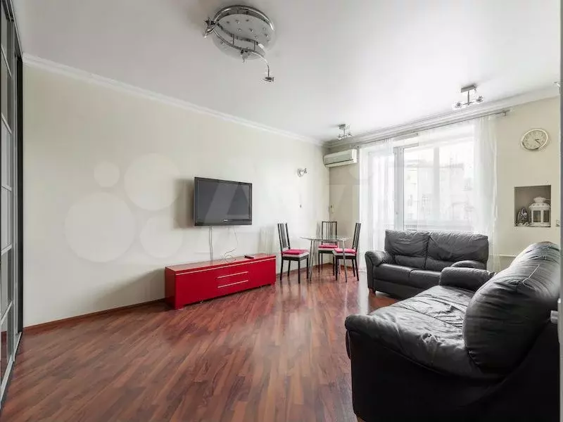 2-к. квартира, 60 м, 8/8 эт. - Фото 1