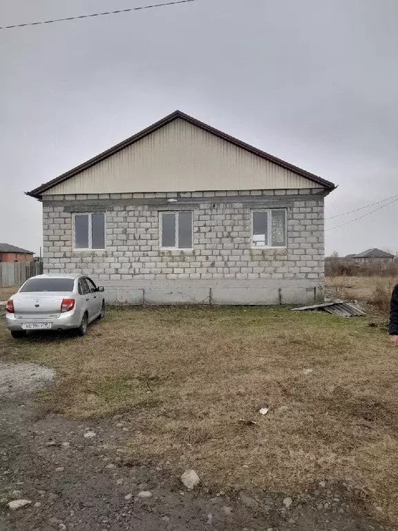 Дом в Северная Осетия, Беслан Правобережный район, ул. Алагирская (120 ... - Фото 0