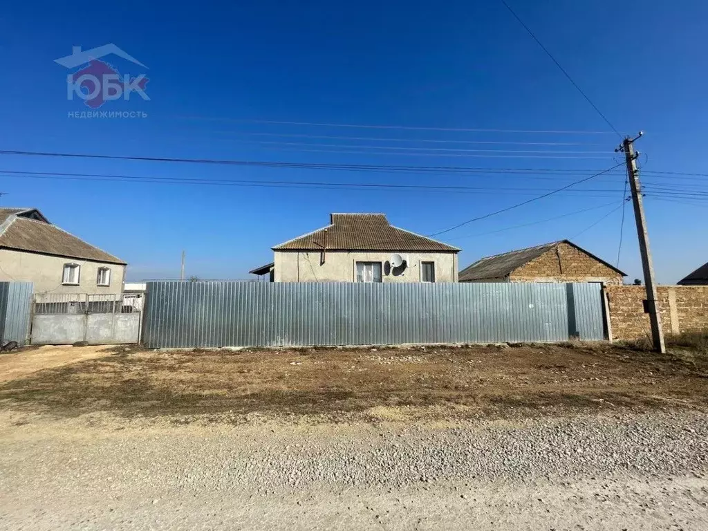 Дом в Крым, Сакский район, Ромашкинское с/пос, с. Колоски  (125 м) - Фото 0