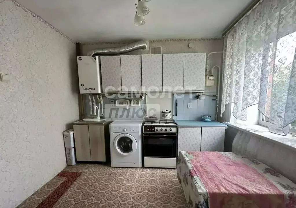 4-к кв. Калужская область, Спас-Деменск Школьный пер., 6 (107.5 м) - Фото 1