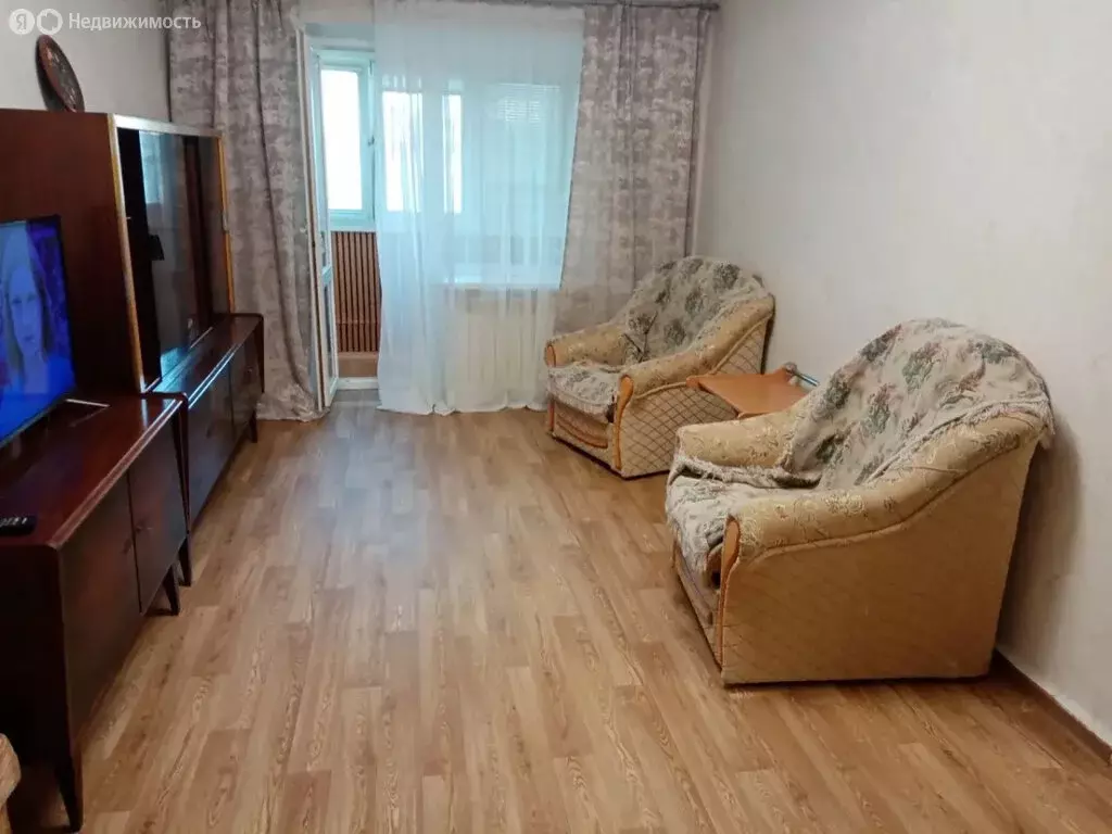 3-комнатная квартира: Евпатория, улица Казаса, 11 (56.7 м) - Фото 2