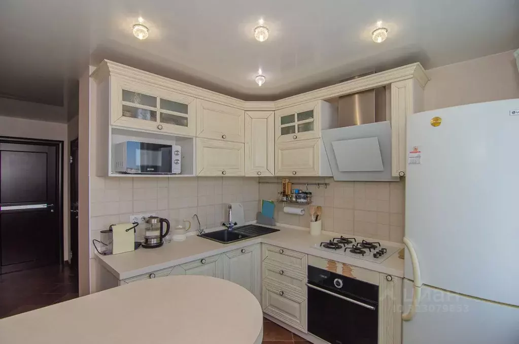 3-к кв. Хабаровский край, Хабаровск Тихоокеанская ул., 176 (66.4 м) - Фото 1