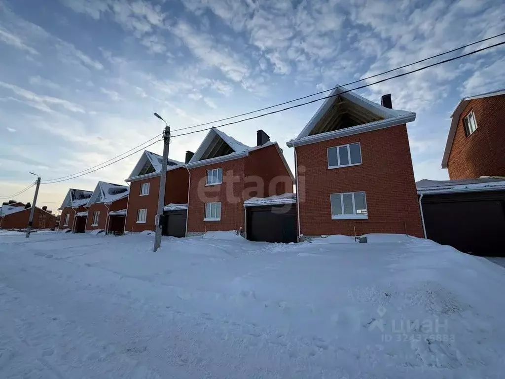 Дом в Ульяновская область, Ульяновск ул. Героя Российской Федерации ... - Фото 1