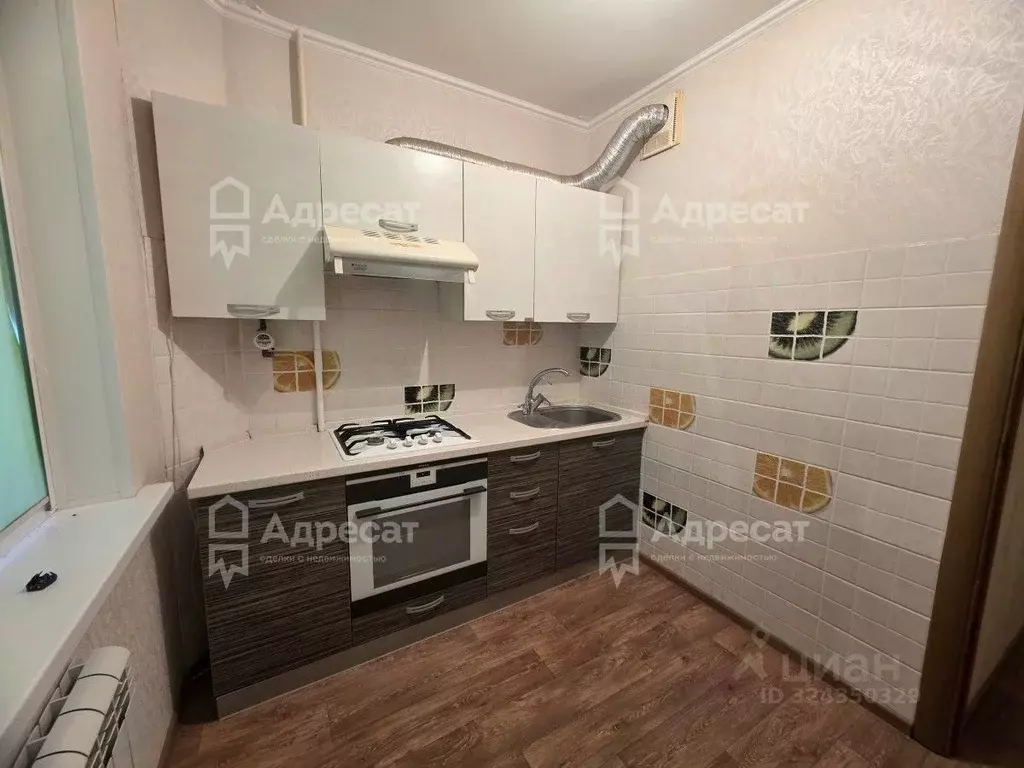 1-к кв. Волгоградская область, Волгоград ул. Репина, 3 (35.0 м) - Фото 1