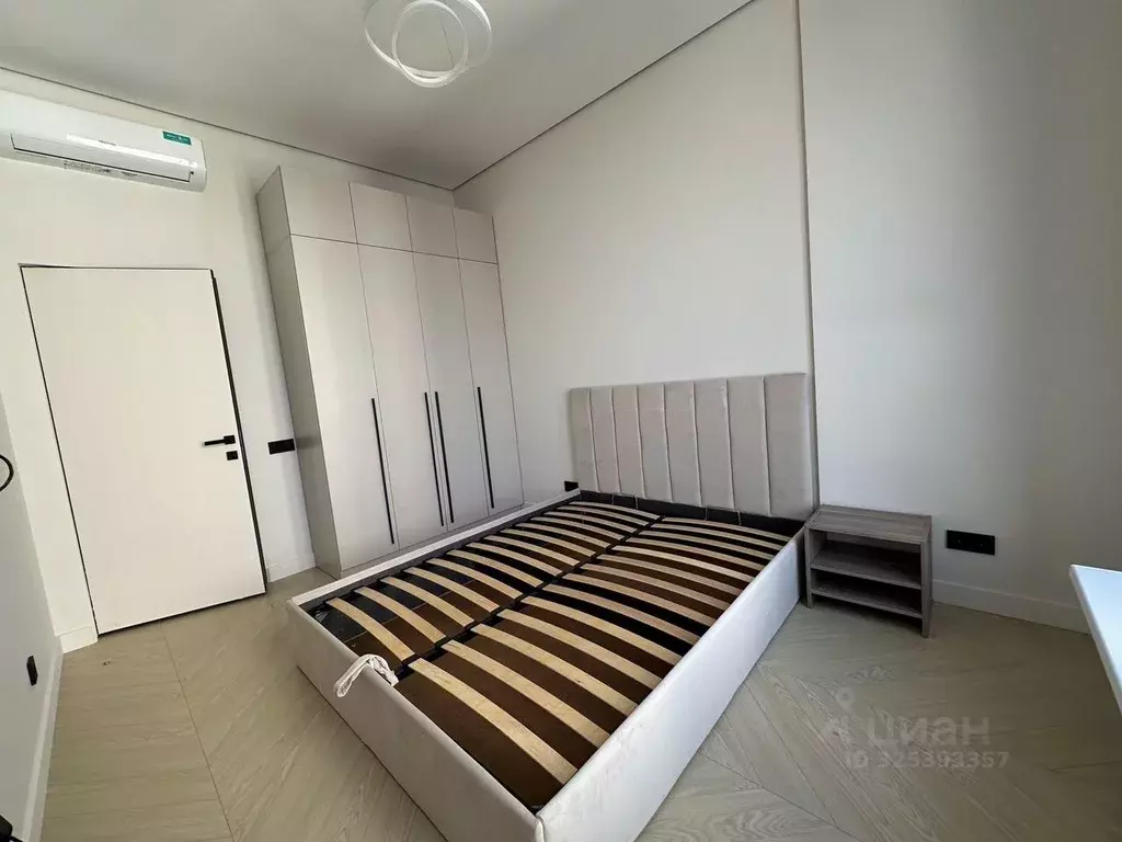 3-к кв. Москва ул. Архитектора Власова, 71к2 (70.0 м) - Фото 0