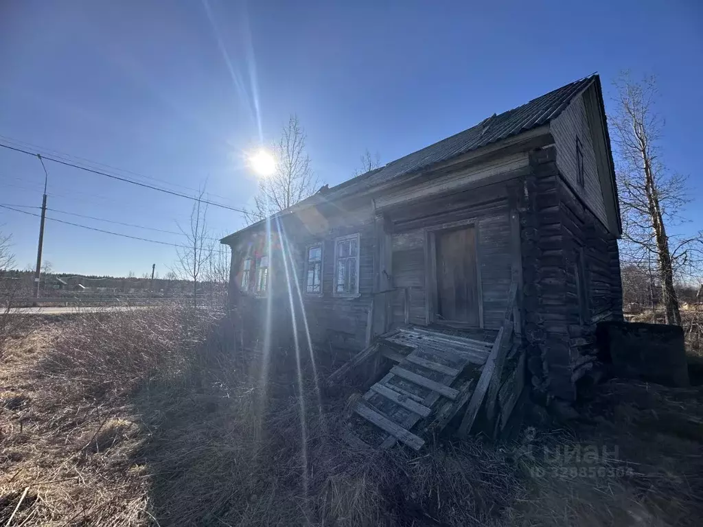 Дом в Карелия, Олонецкий район, пос. Ильинский ул. В.Н. Леселидзе, 39 ... - Фото 1