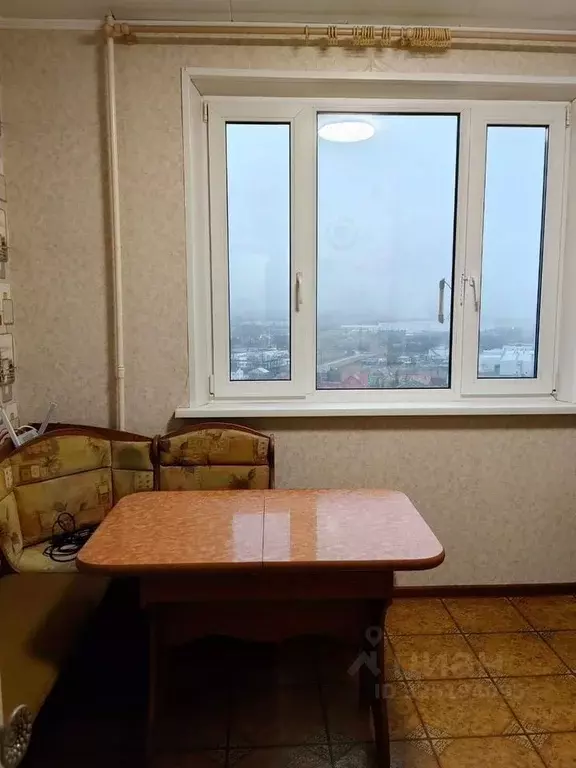 2-к кв. Московская область, Серпухов Весенняя ул., 57 (58.0 м) - Фото 0