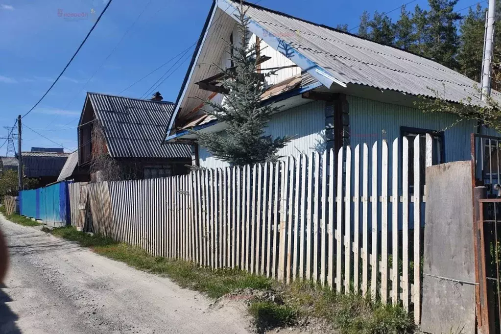 Участок в Свердловская область, Екатеринбург Жилищник-1 СНТ,  (8.0 ... - Фото 1