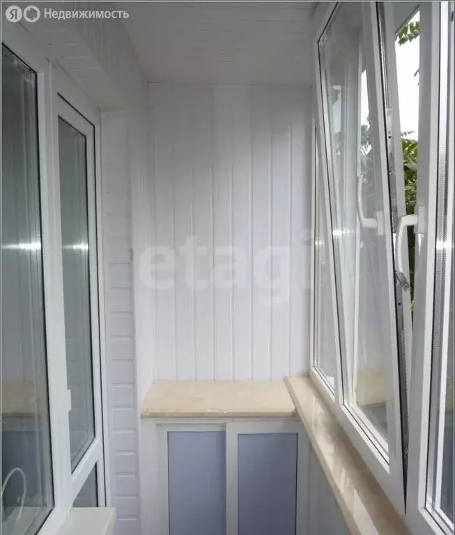 3-комнатная квартира: Брянск, Бежицкий район, улица Молодой Гвардии, ... - Фото 1