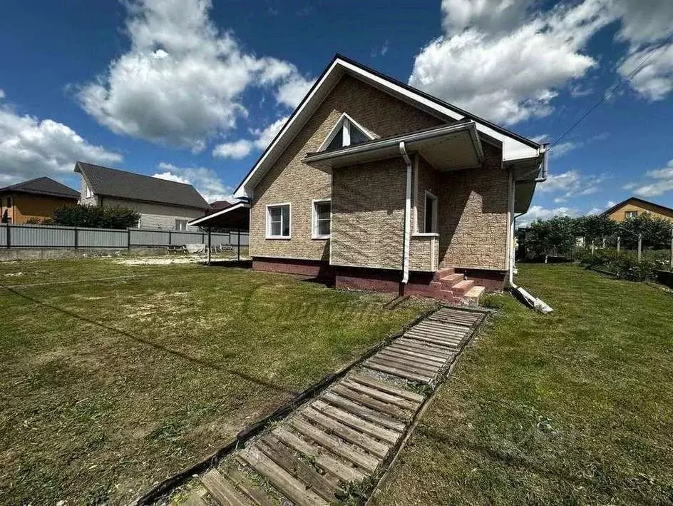 Коттедж в Белгородская область, Старый Оскол ул. Ровенская, 118 (95 м) - Фото 1