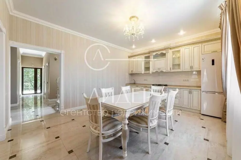 Дом в Краснодарский край, Сочи Вишневый пер., 121 (272 м) - Фото 2