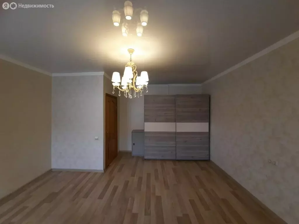 3-комнатная квартира: Калининград, Батальная улица, 50 (89.7 м) - Фото 0