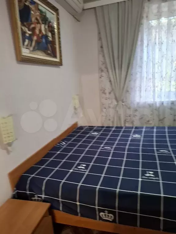 Комната 50 м в 2-к., 1/1 эт. - Фото 1