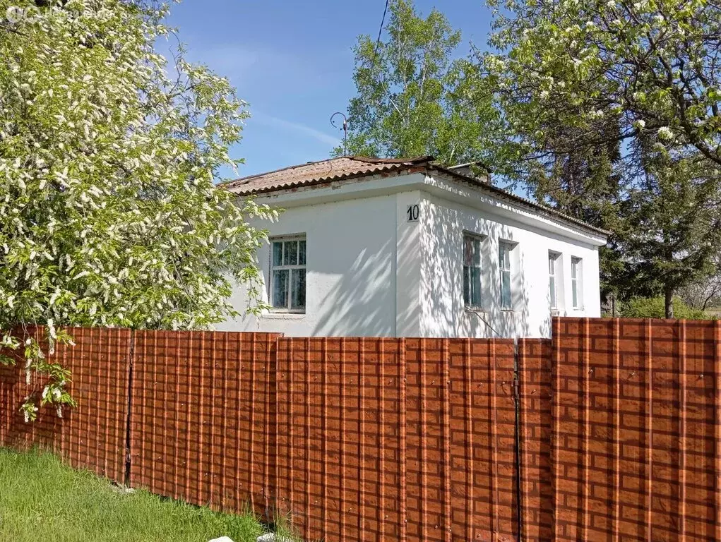 Дом в Кустанаевка, Центральная улица, 10 (72.2 м) - Фото 1