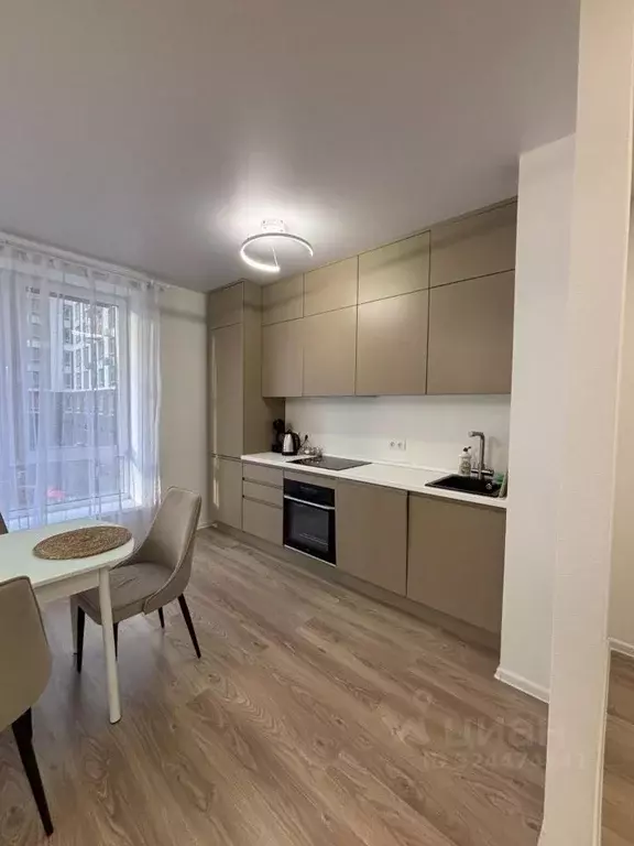 2-к кв. Тюменская область, Тюмень ул. Юрия Рогачева, 9к2 (58.1 м) - Фото 1