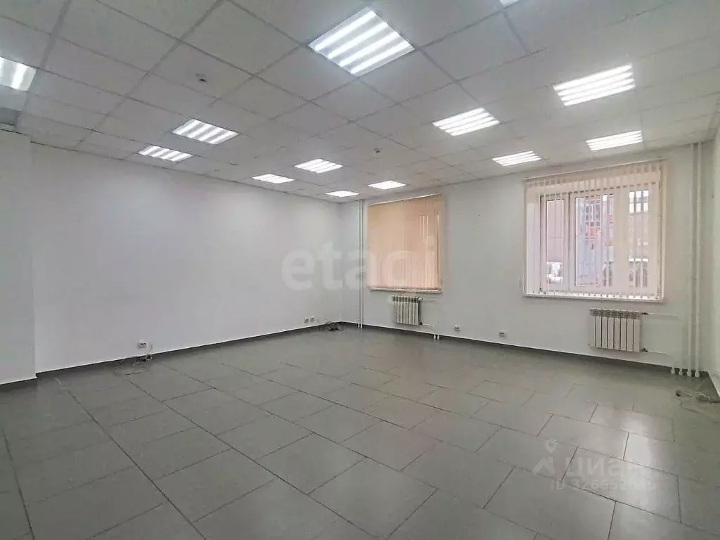 Помещение свободного назначения в Красноярский край, Красноярск ... - Фото 1