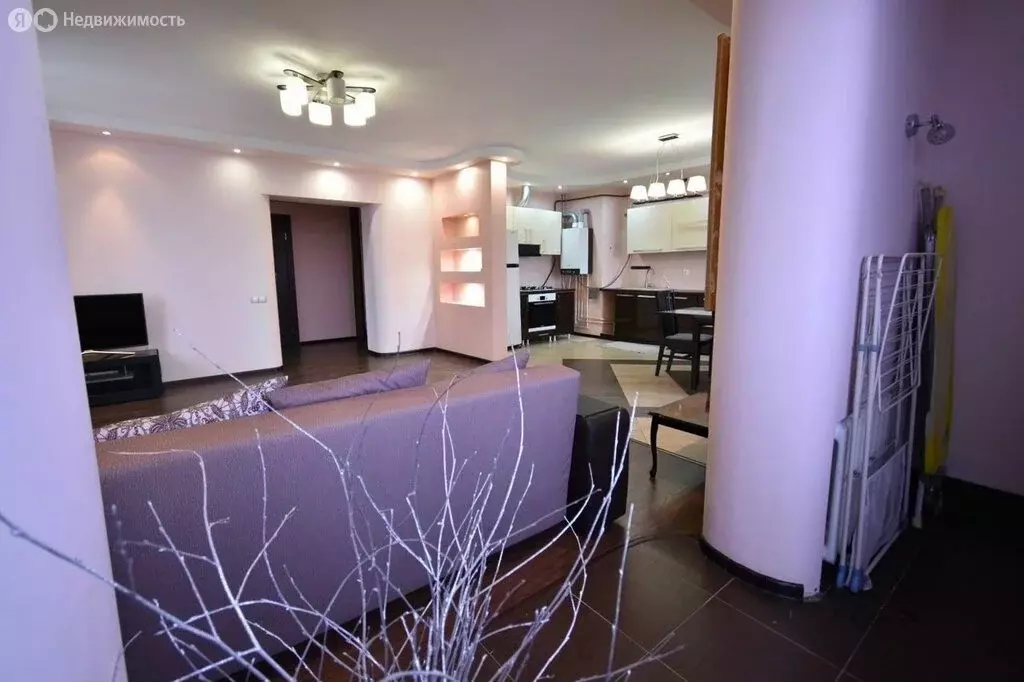 3-комнатная квартира: Уфа, улица Зайнаб Биишевой, 15 (116 м) - Фото 2