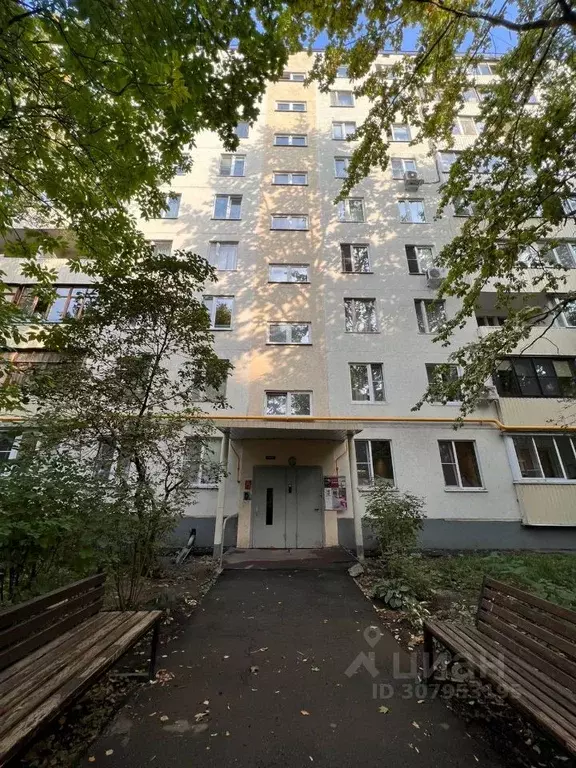 2-к кв. Москва ул. Героев Панфиловцев, 1К1 (42.5 м) - Фото 0