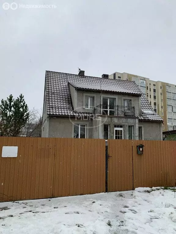 Дом в Балтийск, улица Гагарина (200 м) - Фото 1