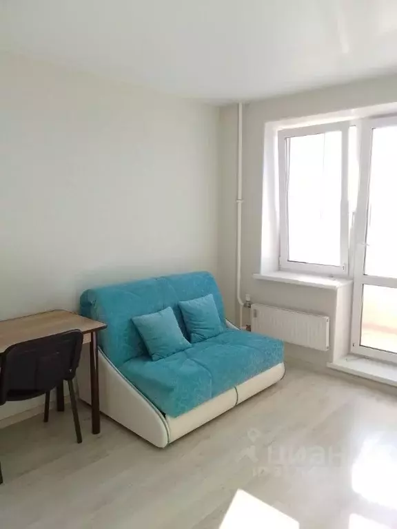 Студия Тюменская область, Тюмень ул. Тимофея Чаркова, 28 (19.0 м) - Фото 1