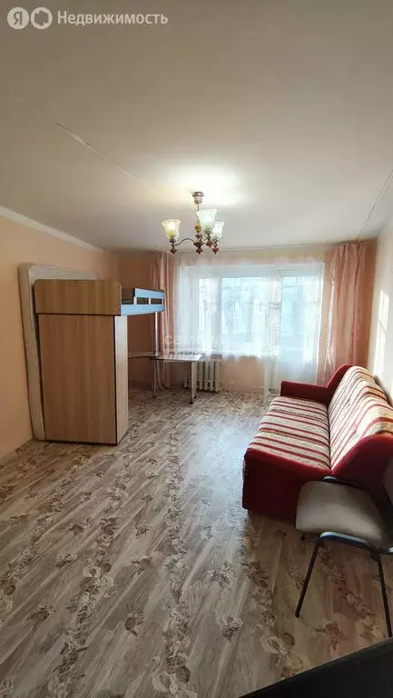 3-комнатная квартира: Кирово-Чепецк, улица Ленина, 64к1 (60.6 м) - Фото 1