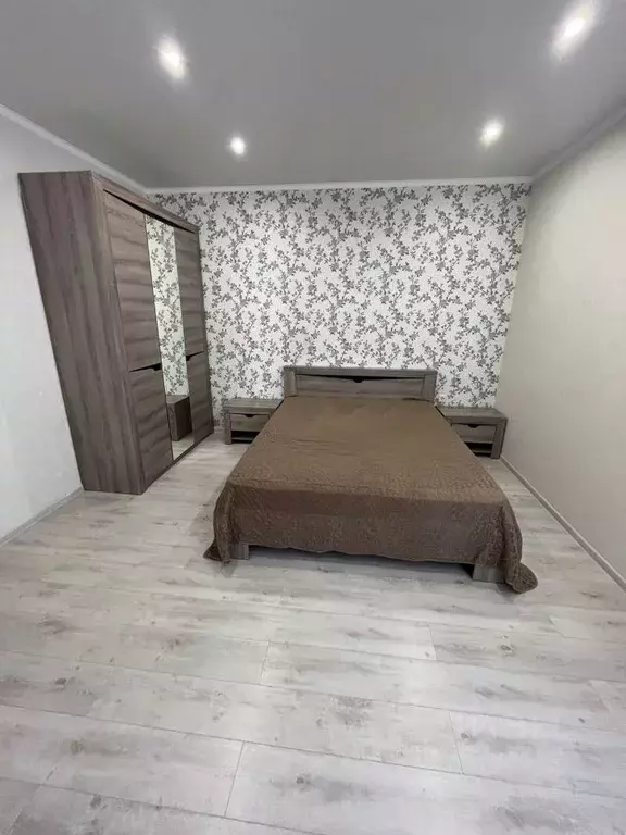 2-к кв. Астраханская область, Астрахань ул. Савушкина, 6Д (70.0 м) - Фото 1