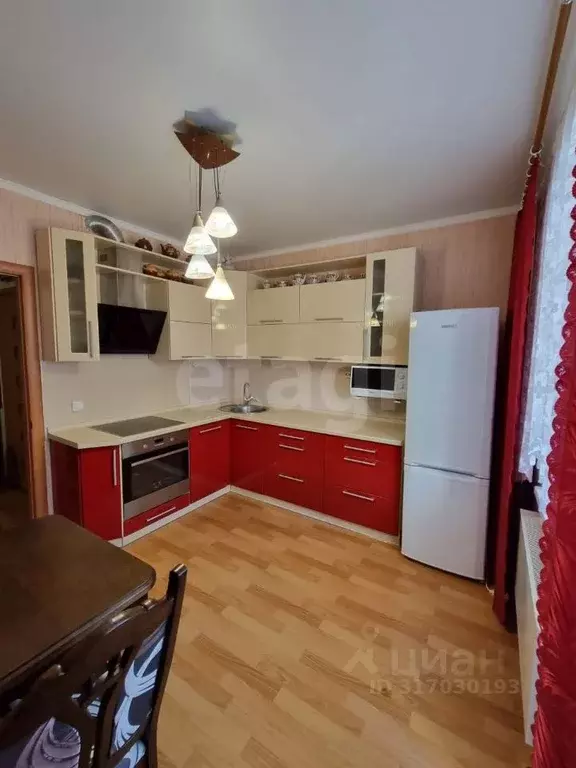 2-к кв. Белгородская область, Старый Оскол Дубрава мкр, 1 кв-л, 20 ... - Фото 0