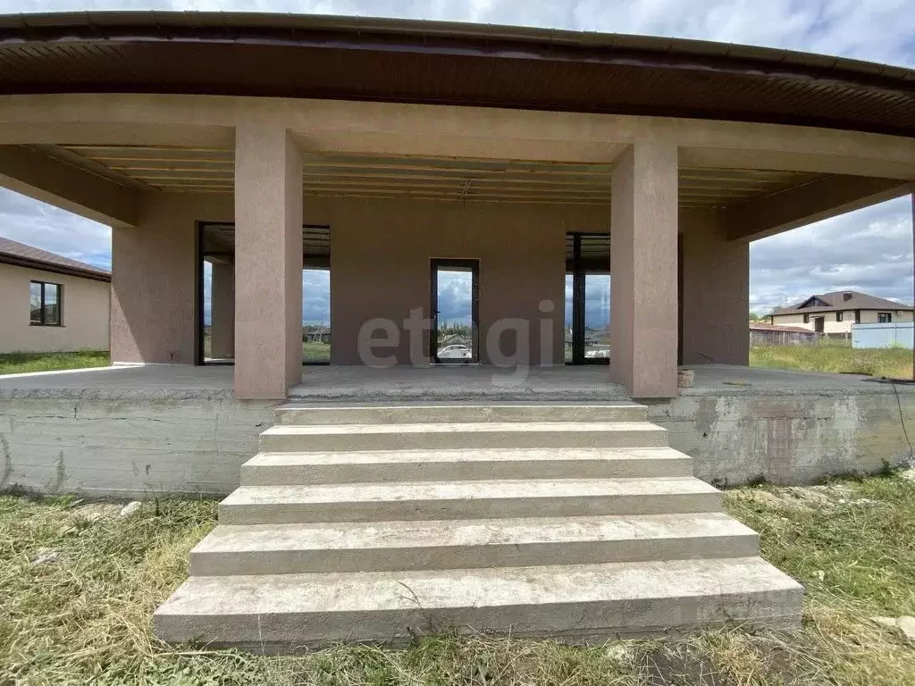 Дом в Крым, Симферопольский район, с. Мирное ул. Угловая, 64 (183 м) - Фото 1