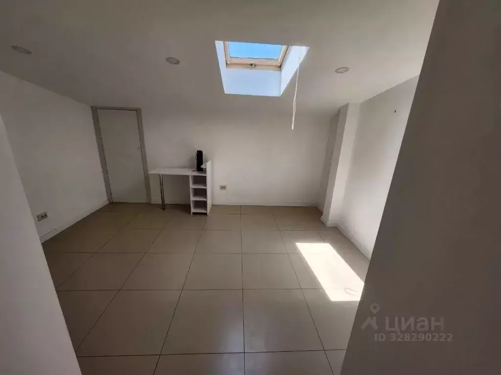 Помещение свободного назначения в Крым, Евпатория просп. Победы, ... - Фото 2