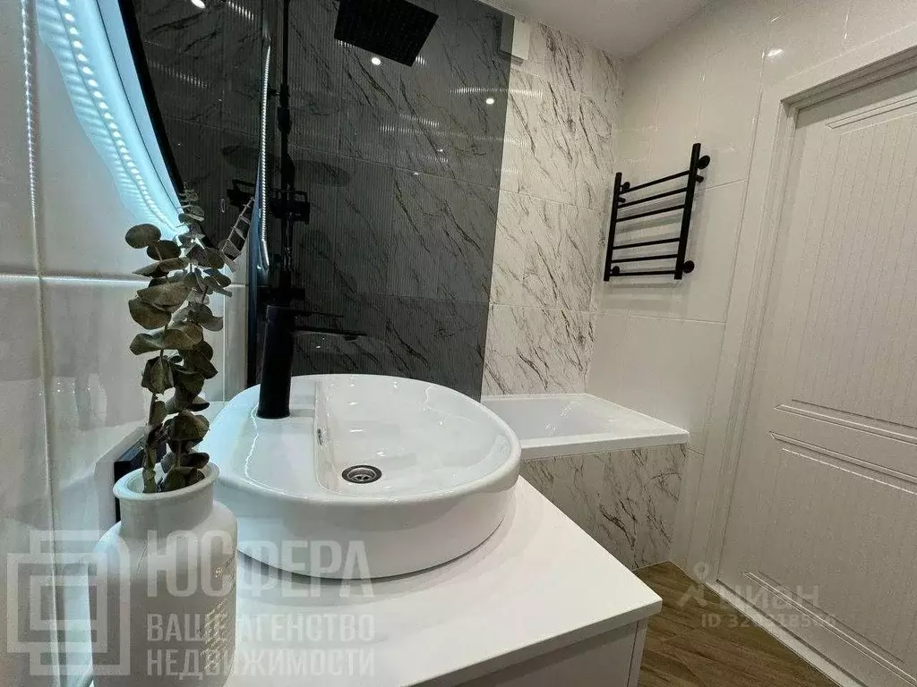 2-к кв. Волгоградская область, Волгоград бул. 30-летия Победы, 32/1 ... - Фото 1