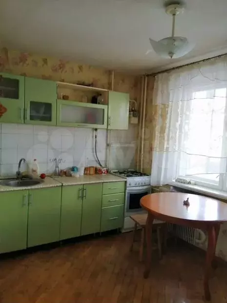 2-к. квартира, 60м, 3/5эт. - Фото 0