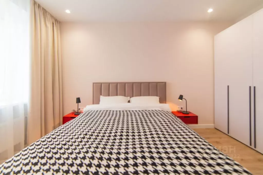 1-к кв. Тюменская область, Тюмень Новгородская ул., 22 (42.0 м) - Фото 2