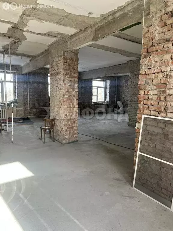 Квартира-студия: Новосибирск, улица Станиславского, 11 (88.2 м) - Фото 1