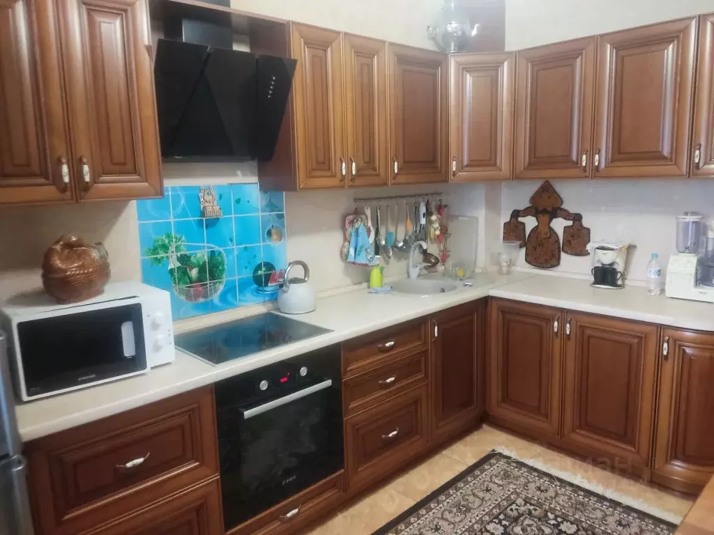 2-к кв. Саратовская область, Саратов Барнаульская ул., 2А (70.0 м) - Фото 1