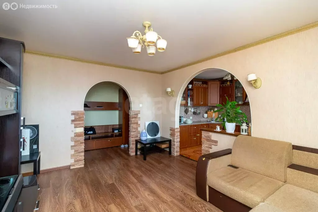 4-комнатная квартира: Тюмень, улица Ватутина, 51 (73 м) - Фото 0