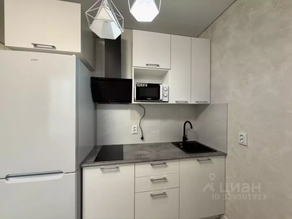 Студия Свердловская область, Екатеринбург ул. Печатников, 3 (21.3 м) - Фото 2