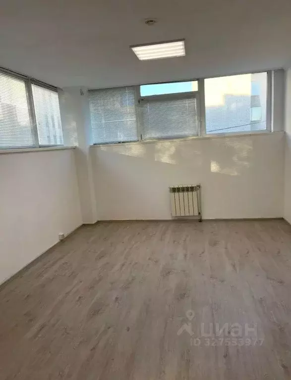 Офис в Волгоградская область, Волгоград Козловская ул., 16 (23 м) - Фото 1