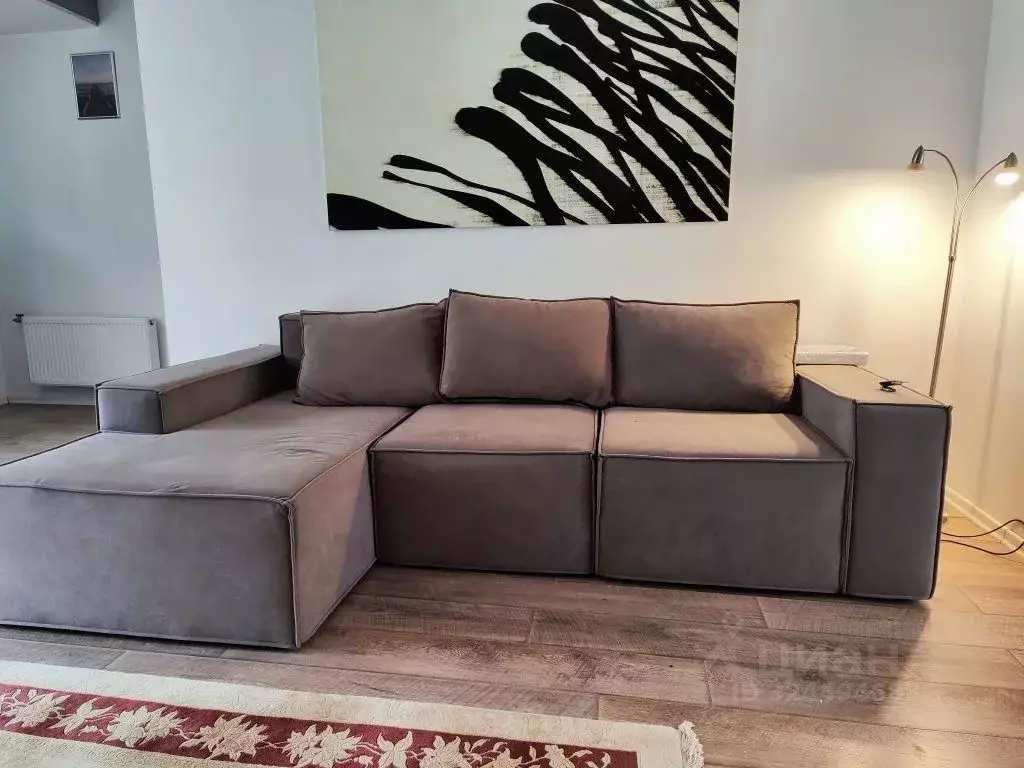 Дом в Санкт-Петербург, Санкт-Петербург, Петергоф ул. Дивеевская, 1к3 ... - Фото 1