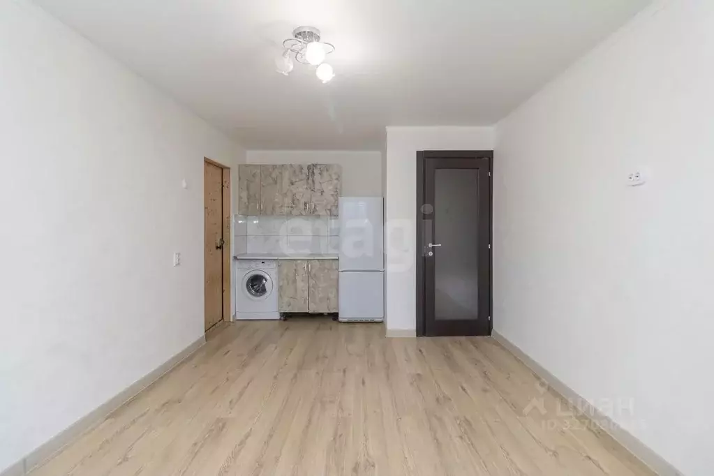 Комната Тюменская область, Тюмень ул. Республики, 210 (18.0 м) - Фото 1