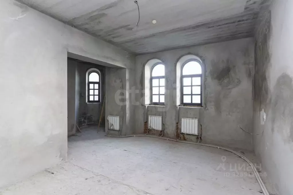 6-к кв. Тюменская область, Тюмень ул. Николая Федорова, 9 (299.4 м) - Фото 1