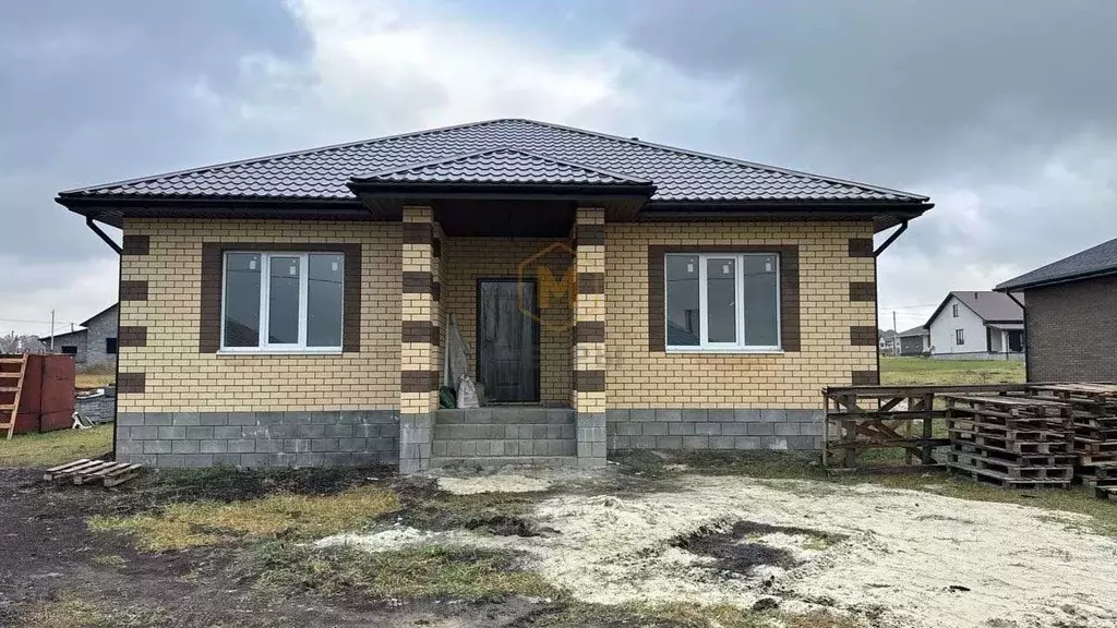 Дом в Белгородская область, Белгородский район, Беломестненское с/пос, ... - Фото 1