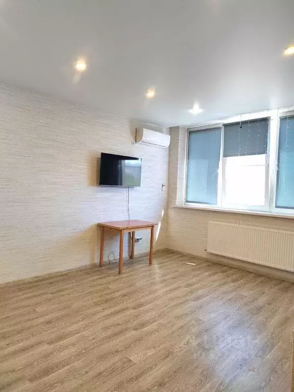 Студия Краснодарский край, Краснодар ул. Карякина, 5к3 (30.5 м) - Фото 1