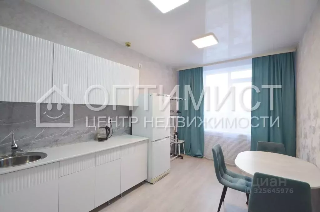 1-к кв. Омская область, Омск просп. Комарова, 17к1 (40.0 м) - Фото 1