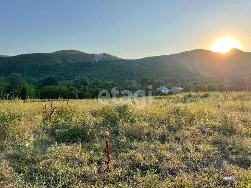 Участок в Краснодарский край, Геленджик городской округ, с. Береговое  ... - Фото 1
