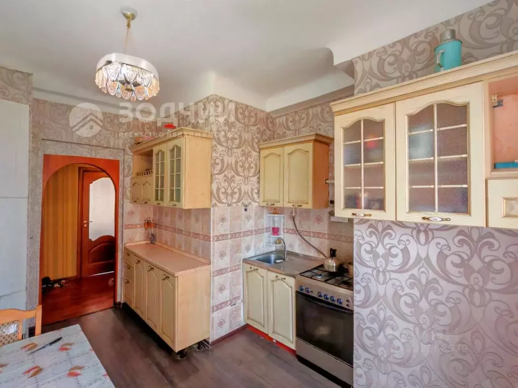3-к кв. Чувашия, Канаш просп. Ленина, 35 (70.1 м) - Фото 0