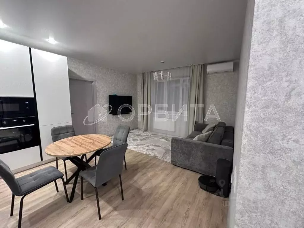 2-к кв. Тюменская область, Тюмень ул. Мельникайте, 2к14 (58.4 м) - Фото 1