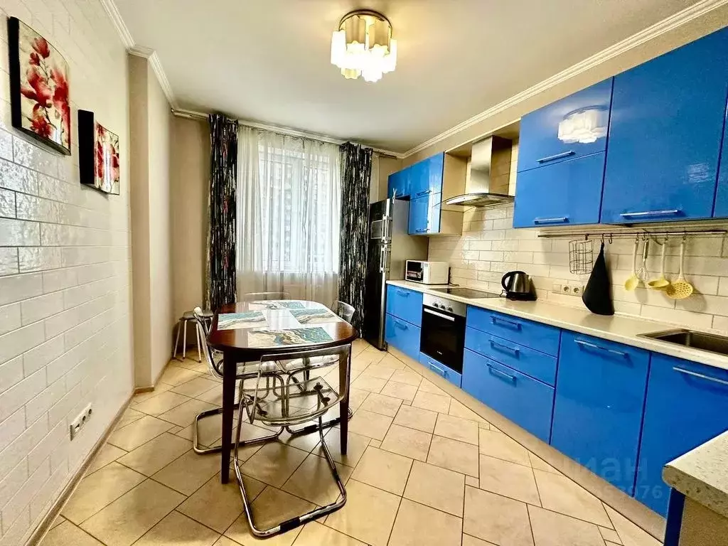 2-к кв. Татарстан, Казань ул. Алексея Козина, 3А (65.0 м) - Фото 0