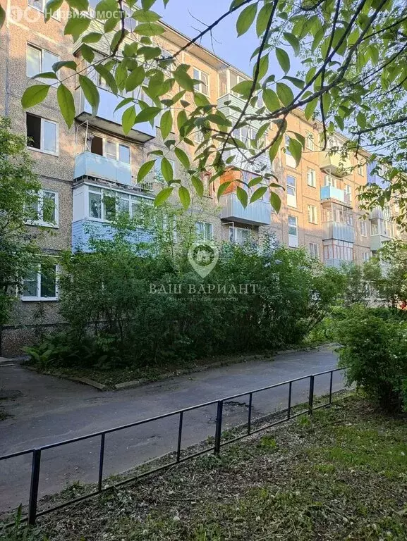 3-комнатная квартира: Рыбинск, улица 50 лет ВЛКСМ, 26 (56.5 м) - Фото 0